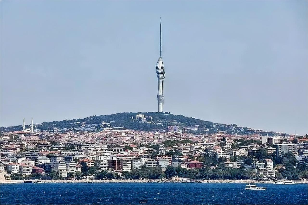 警惕！伊斯兰国图谋新年袭击，这份节日反恐防护指南，每个人都该收藏
 
当地时间1