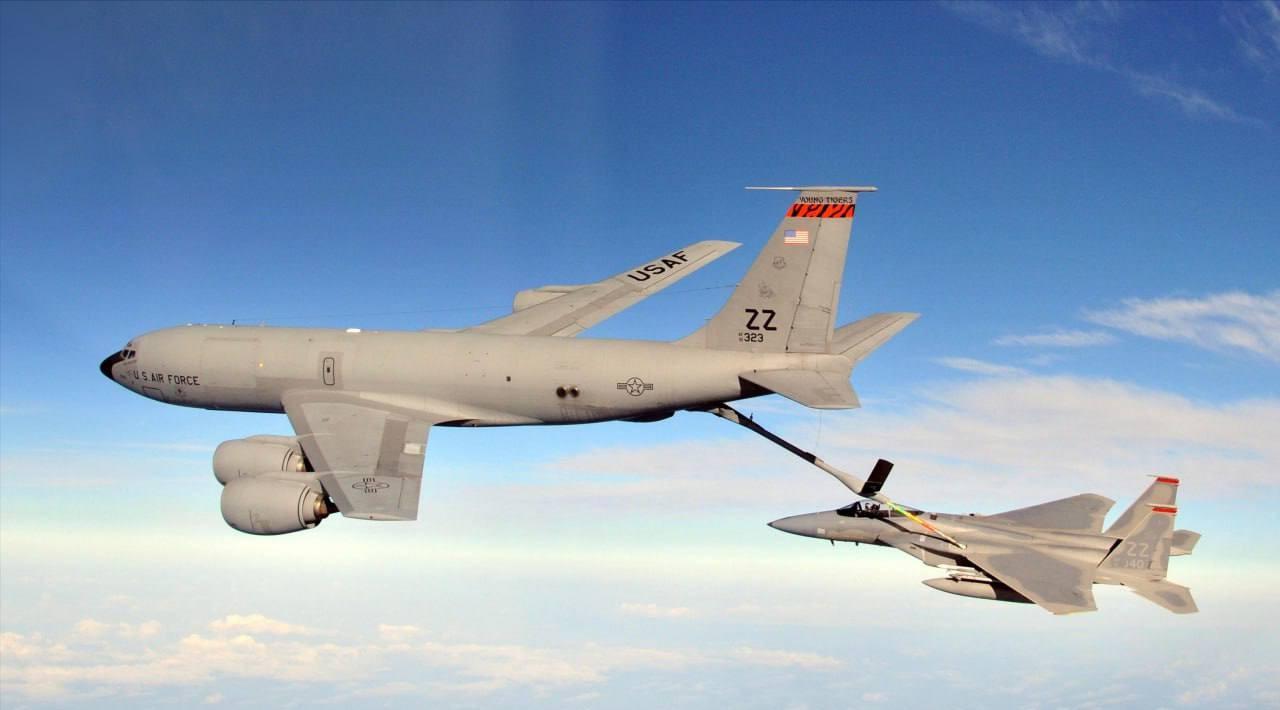 美军KC-135加油机在伊拉克坠毁！机组6人全部遇难

另一架同型加油机在同一事