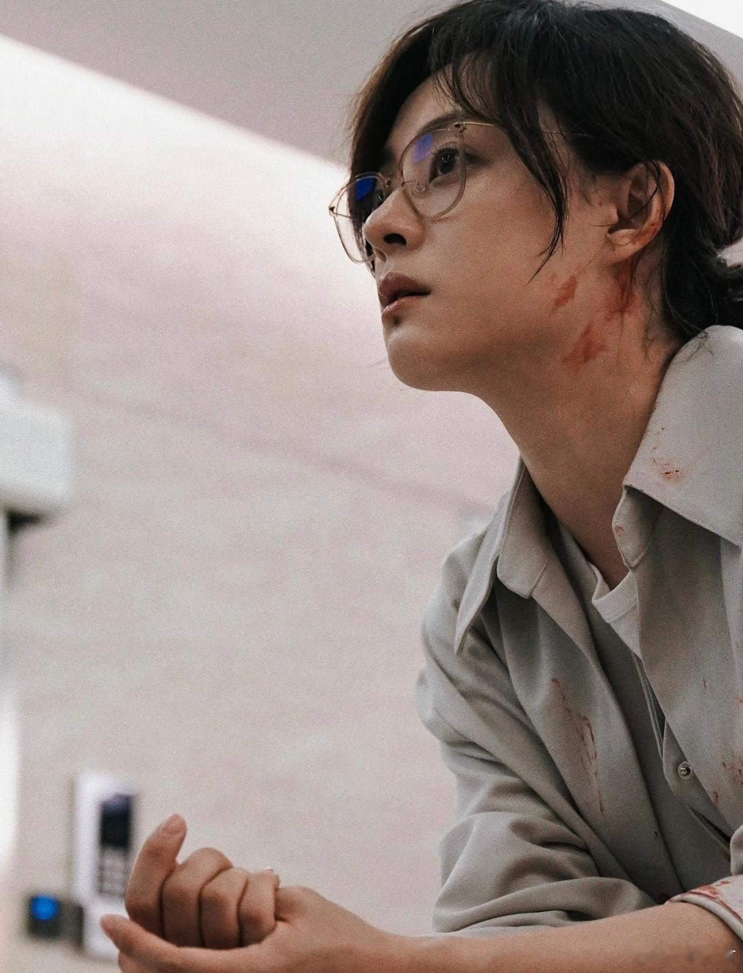 红发狂野孙俪你如今几岁孙俪的角色塑造性太好了，当看到这风格的转变也是惊了一大跳。