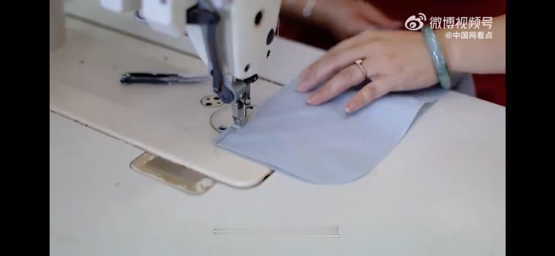 #北京奥运背包走红厂家缝纫机踩冒烟#中国制造的品质绝对经得住时间的考验，时隔这么