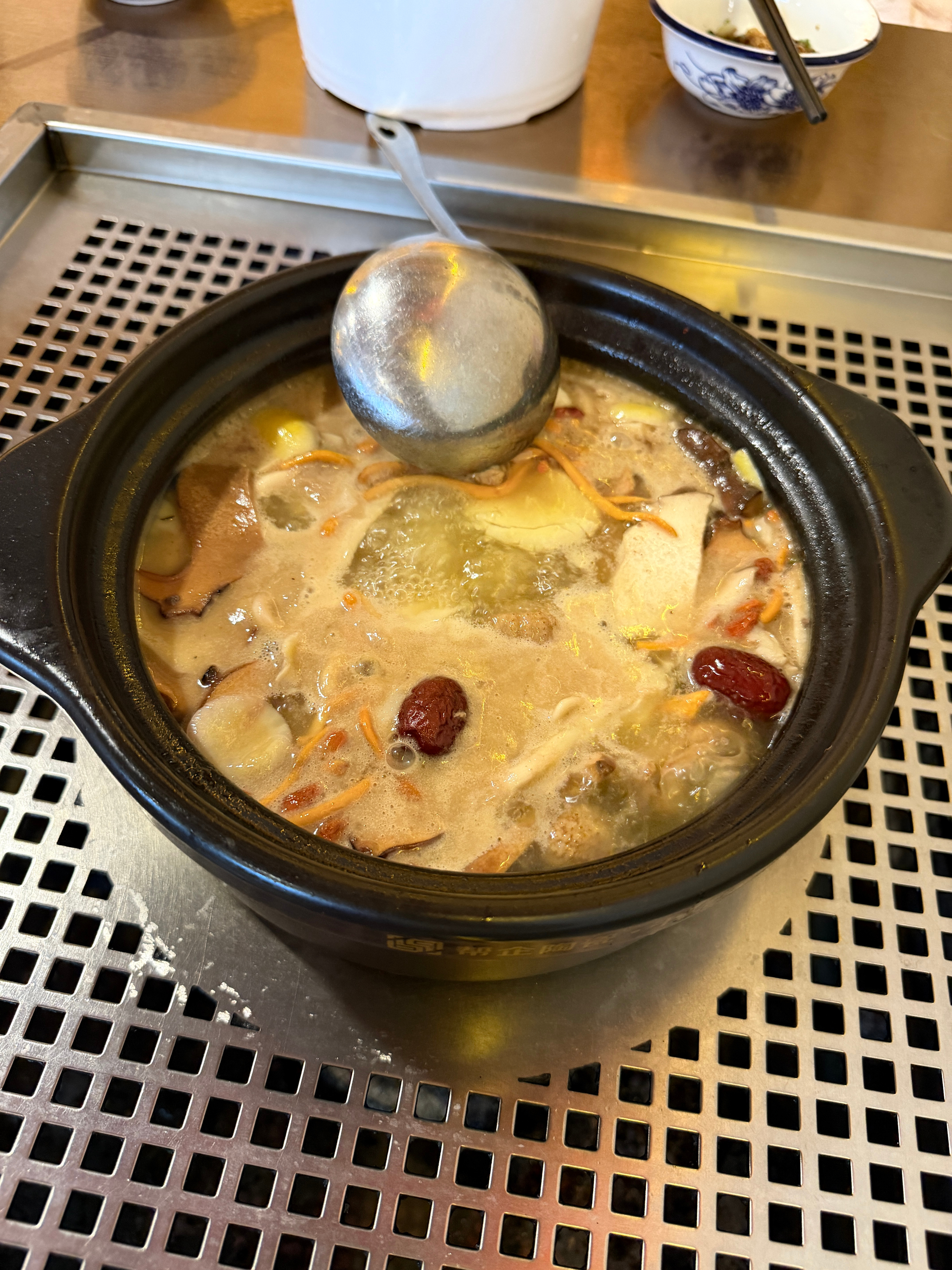 菌汤也是喝上了欧尼茜茜 丽江