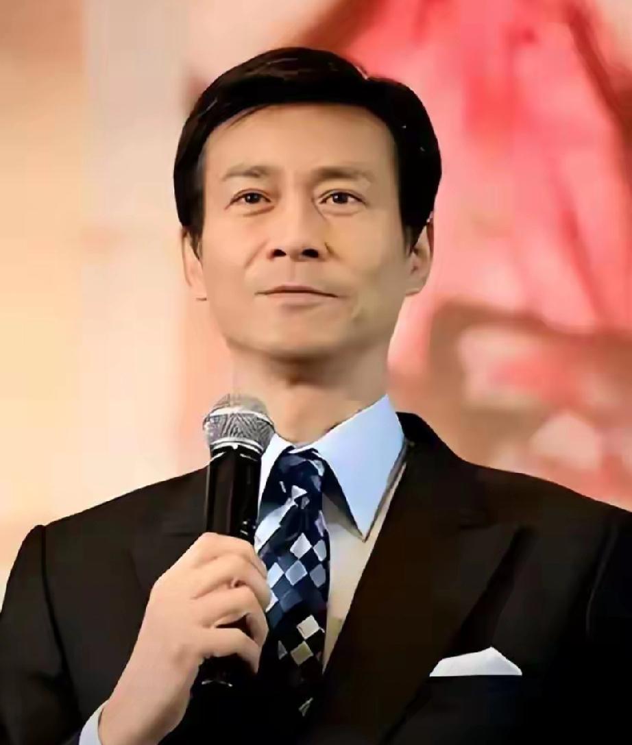 郑少秋4女儿命运天差地别：大女自杀，二女抑郁未婚，小两女被宠一生
 
     