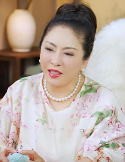 向太首次回应拉黑向佑 向太回应拉黑小儿子向佑原因：“拉黑向佑几年了。因为他每次要