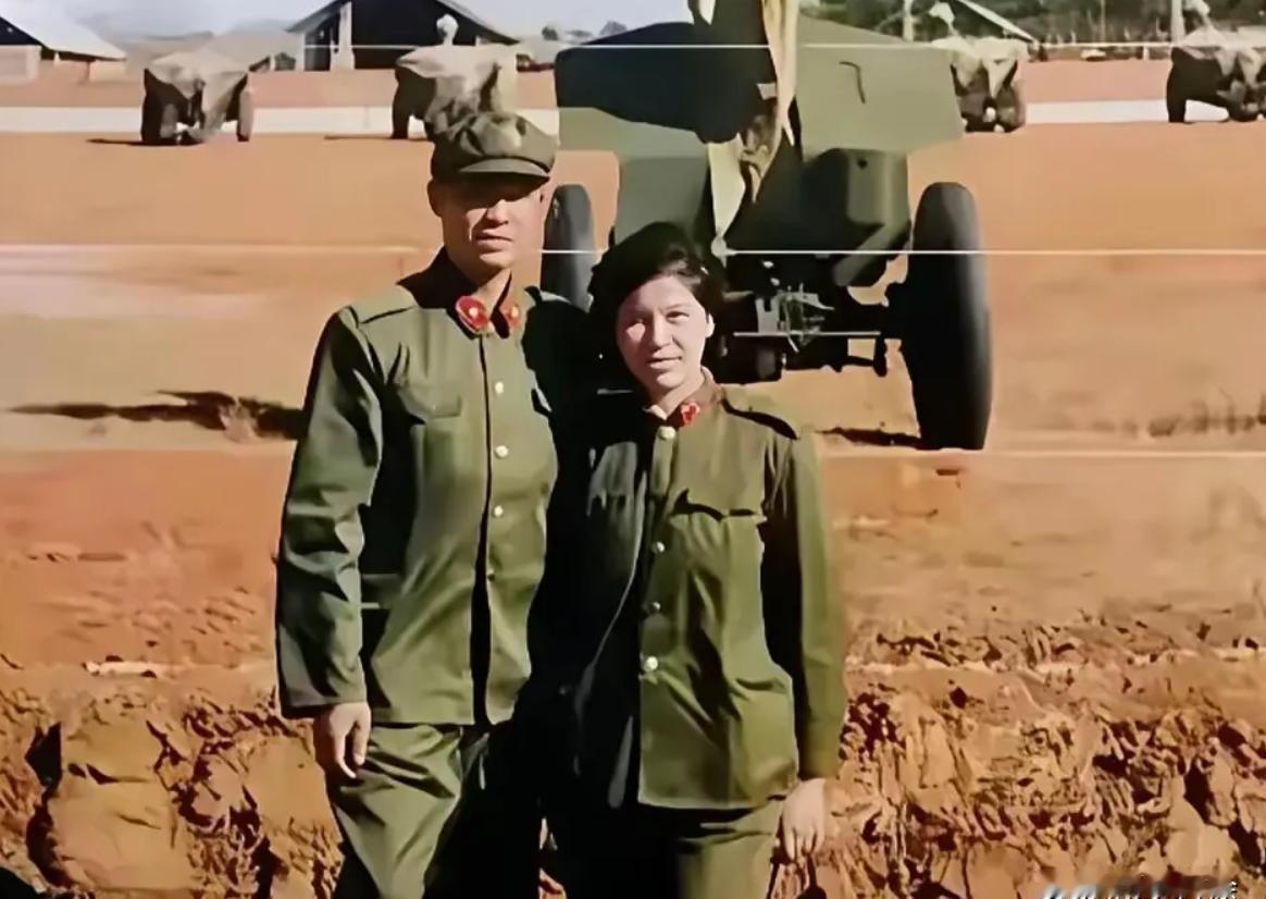 这是1987年两山战役前，王镇疆夫妇的合影照。

战火，在边境线上肆意蔓延，硝烟