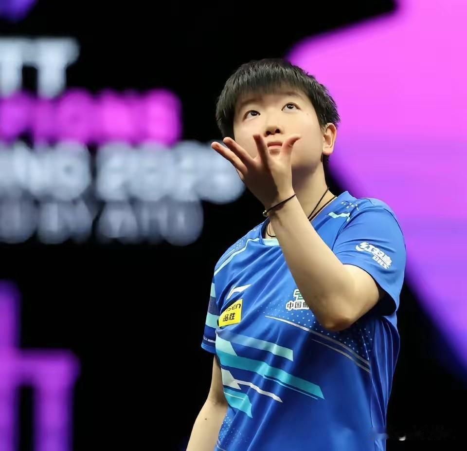 孙颖莎全运会丢冠，我看真不是对手太强，而是被自家粉丝给“奶”死了！

第六局8-