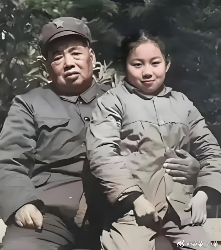 1967年，开国中将、南京军区副司令员陶勇，在上海东海舰队招待所后院的井中离奇身