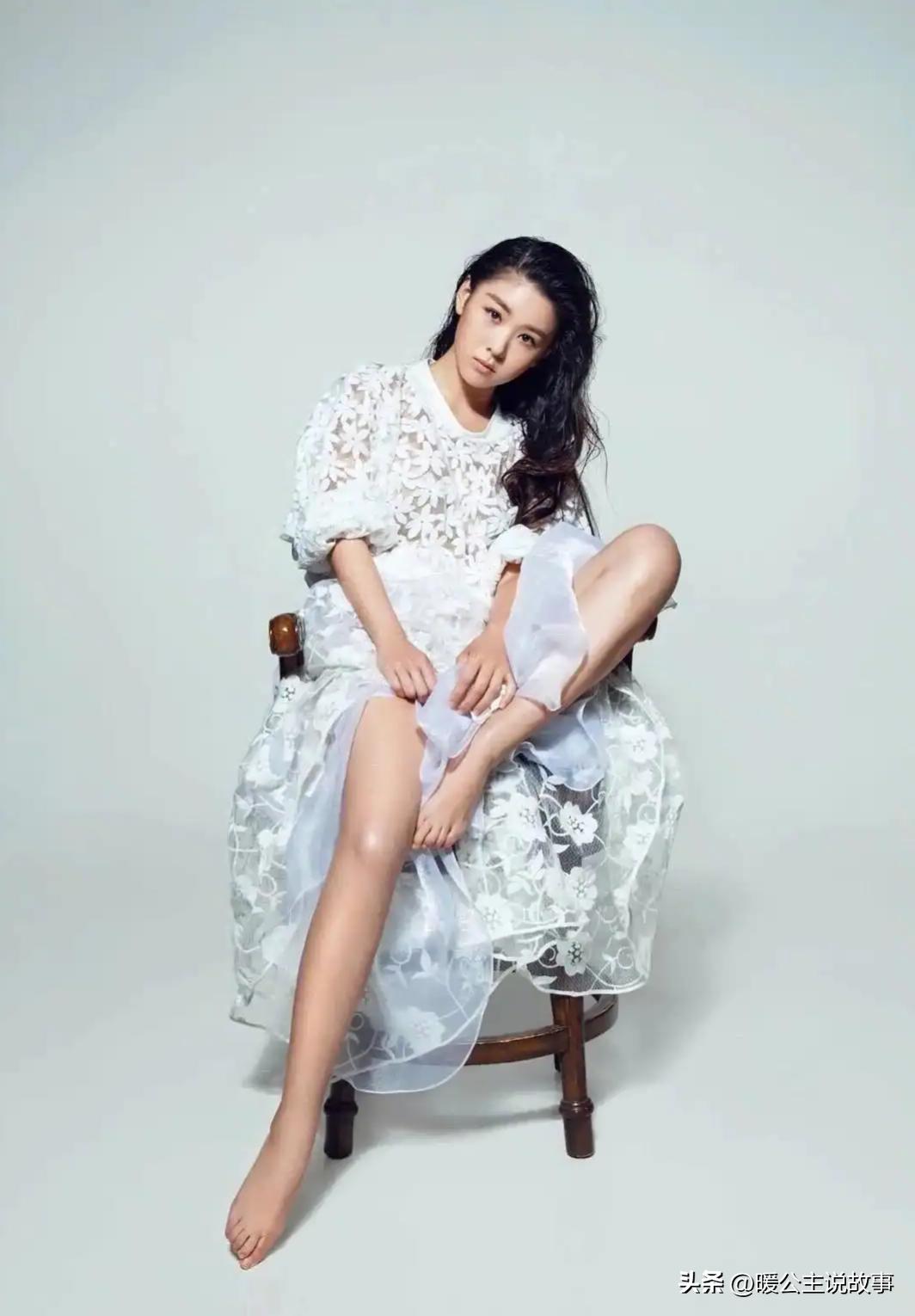 李小萌从头美到脚丫子！