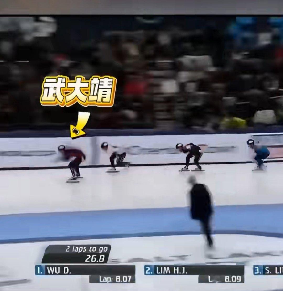 武大靖你好星期六反差萌武大靖赛场猛虎变雪地萌主你好星期六武大靖[超话]没想到赛场