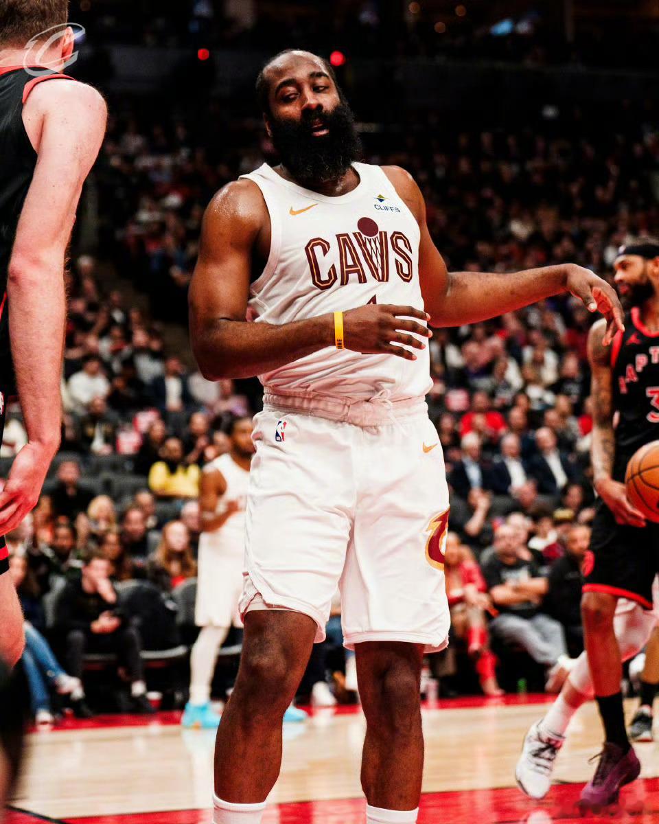 哈登会自爆，8个失误，猛龙相当于以逸待劳，战略性的送一场骑士vs猛龙