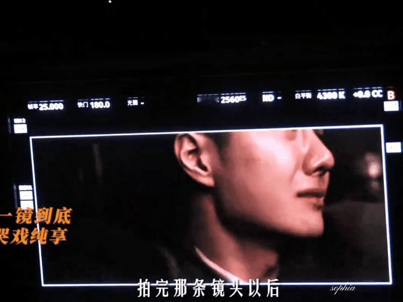 魏若来为别人难过的眼泪是大滴大滴的往下砸，是滂沱的大雨，好像这样就能带走悲伤的事
