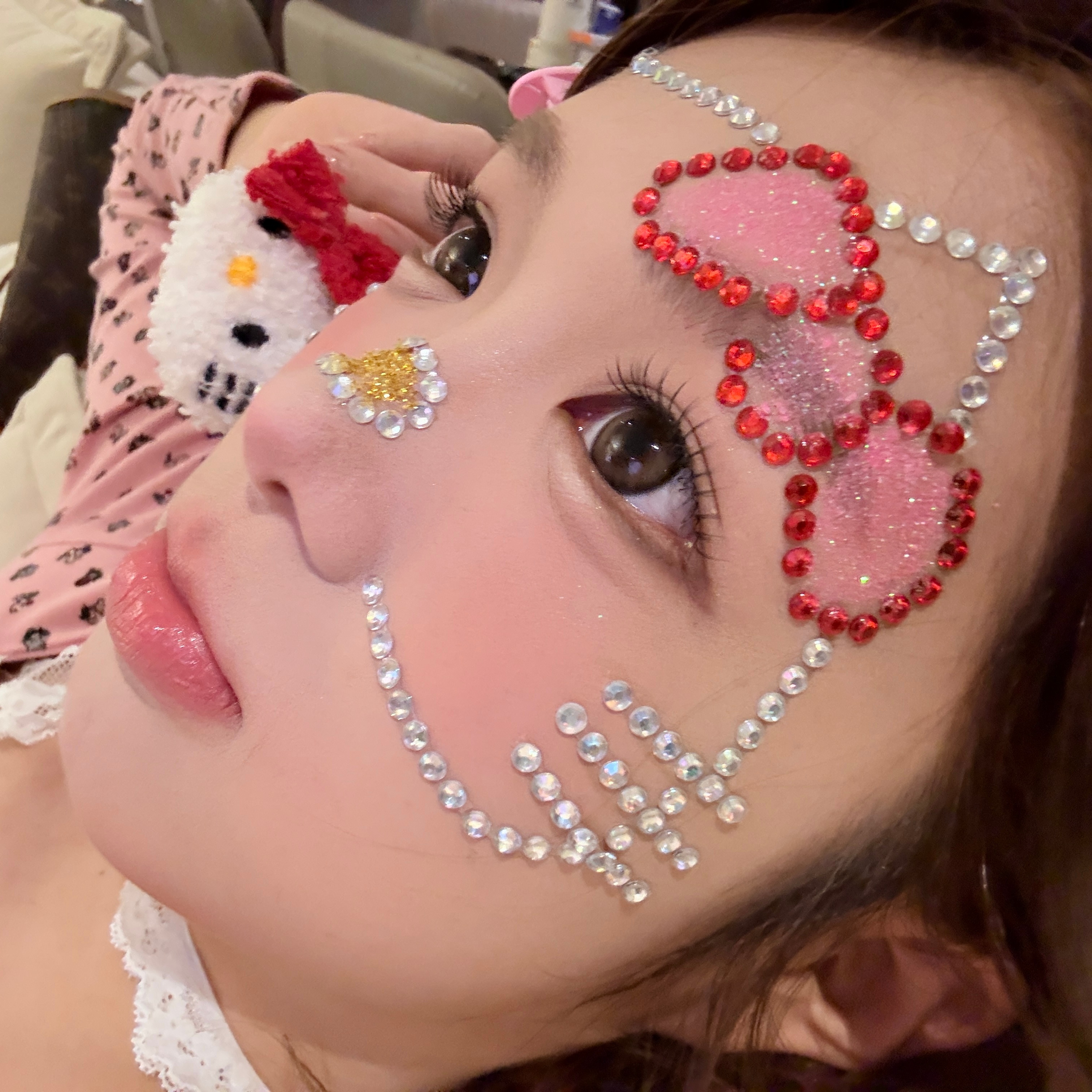 忘记发微博了 化了3个小时的妆[可怜] ​​​