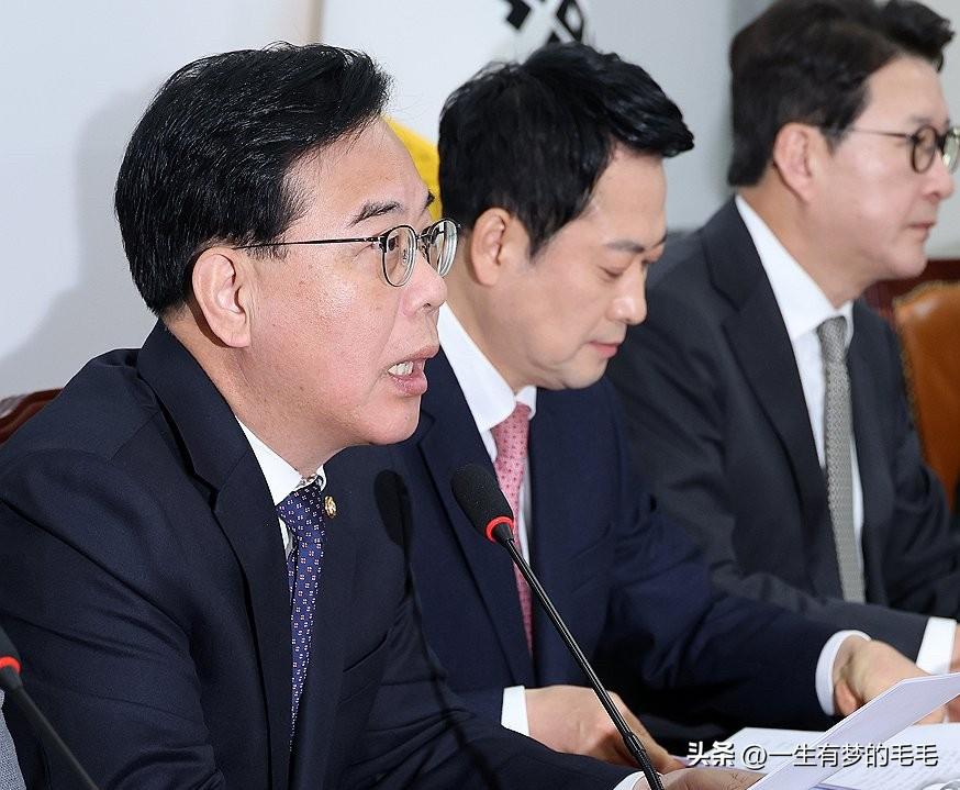 3月16日，韩国最大在野党国民力量党院内代表宋彦锡表态，韩国政府若向霍尔木兹海峡