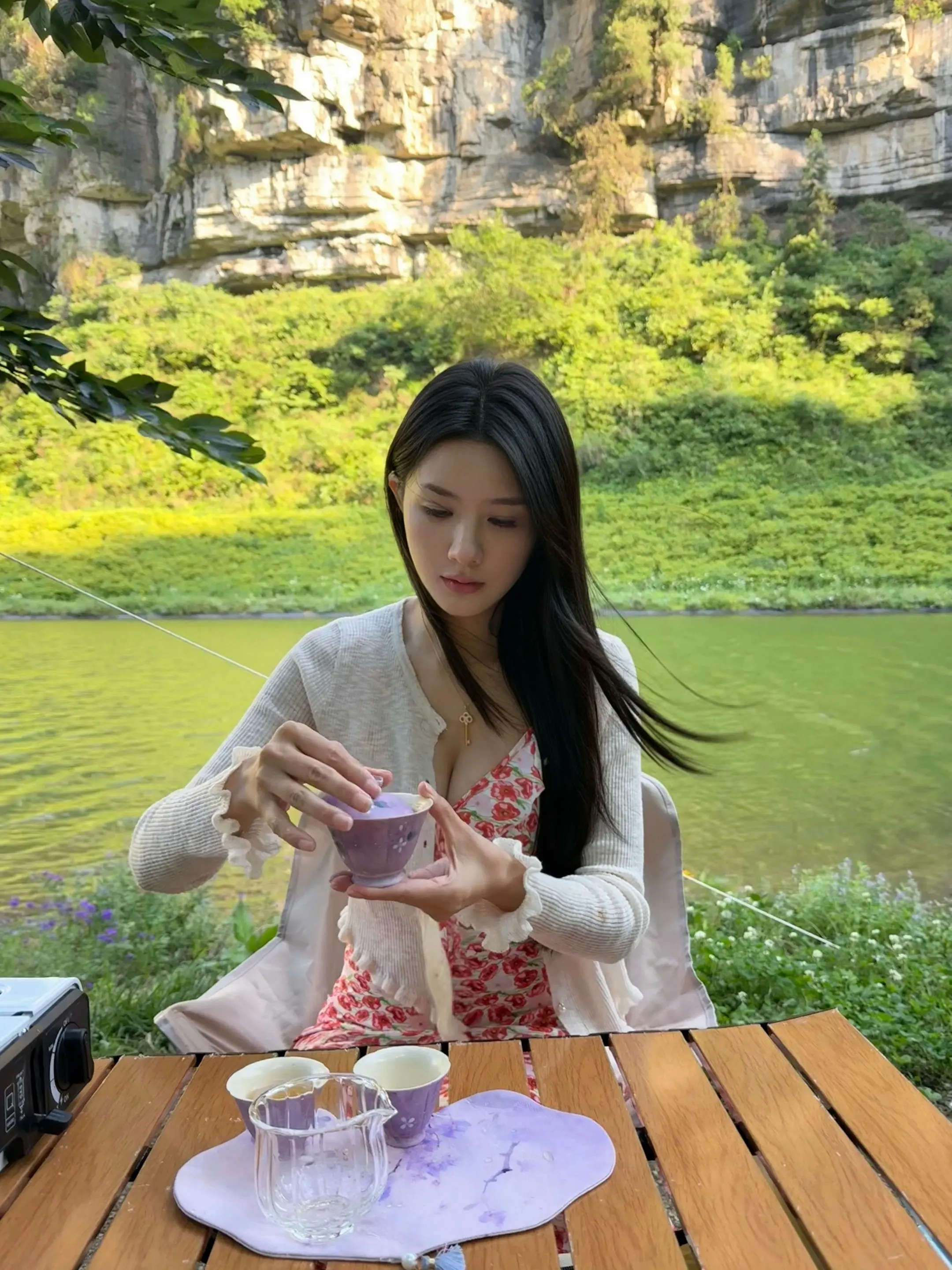 哭包小姐 ，我依然坚信 ，人生而独行