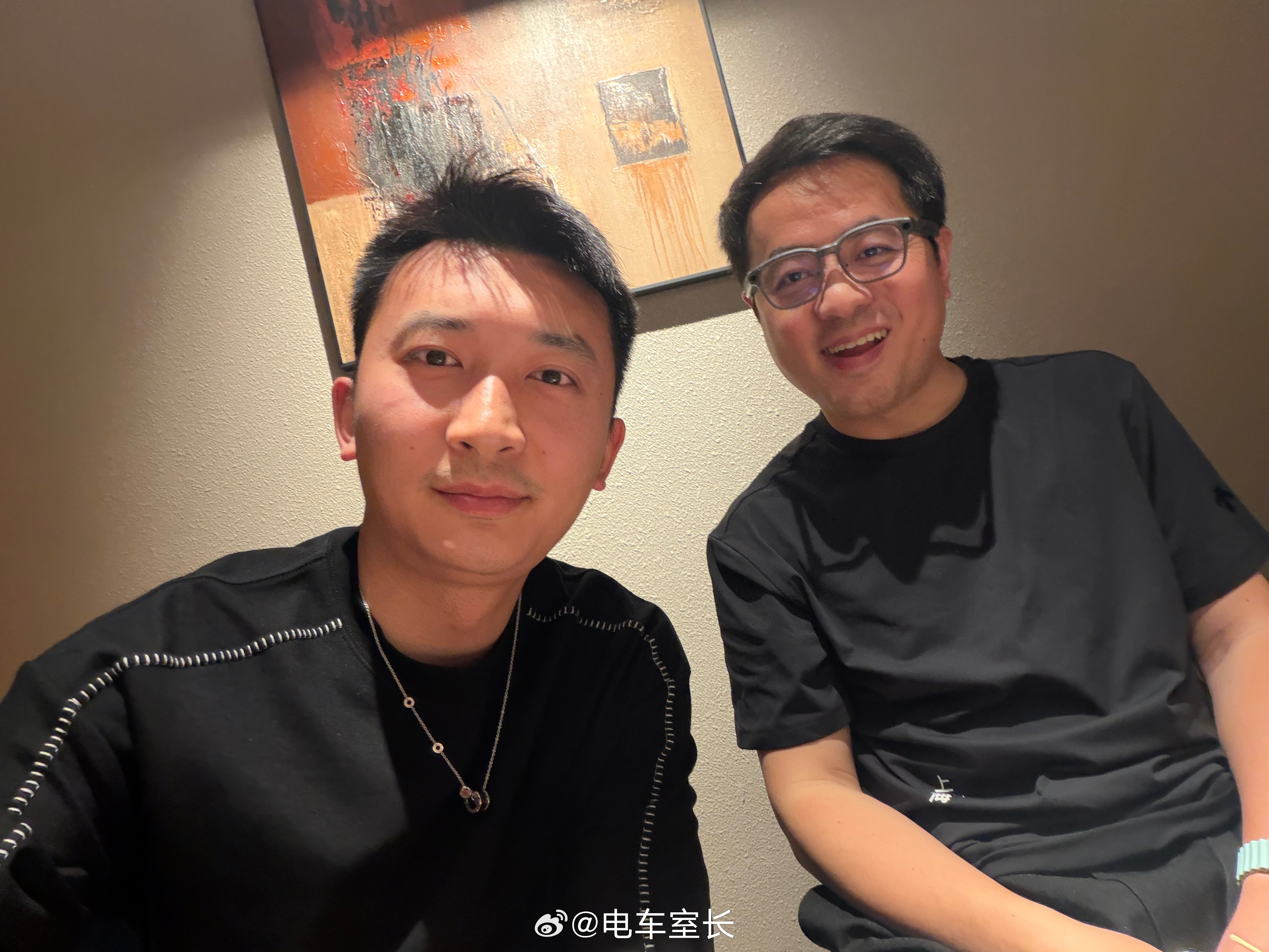 大家分辨一下左边的是右边的是