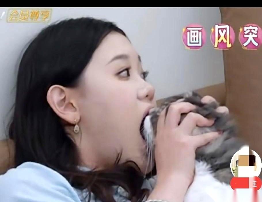 最近这期《我家那闺女》播完，20出头的“小金豆”张家齐，硬是让屏幕前的观众捏了一