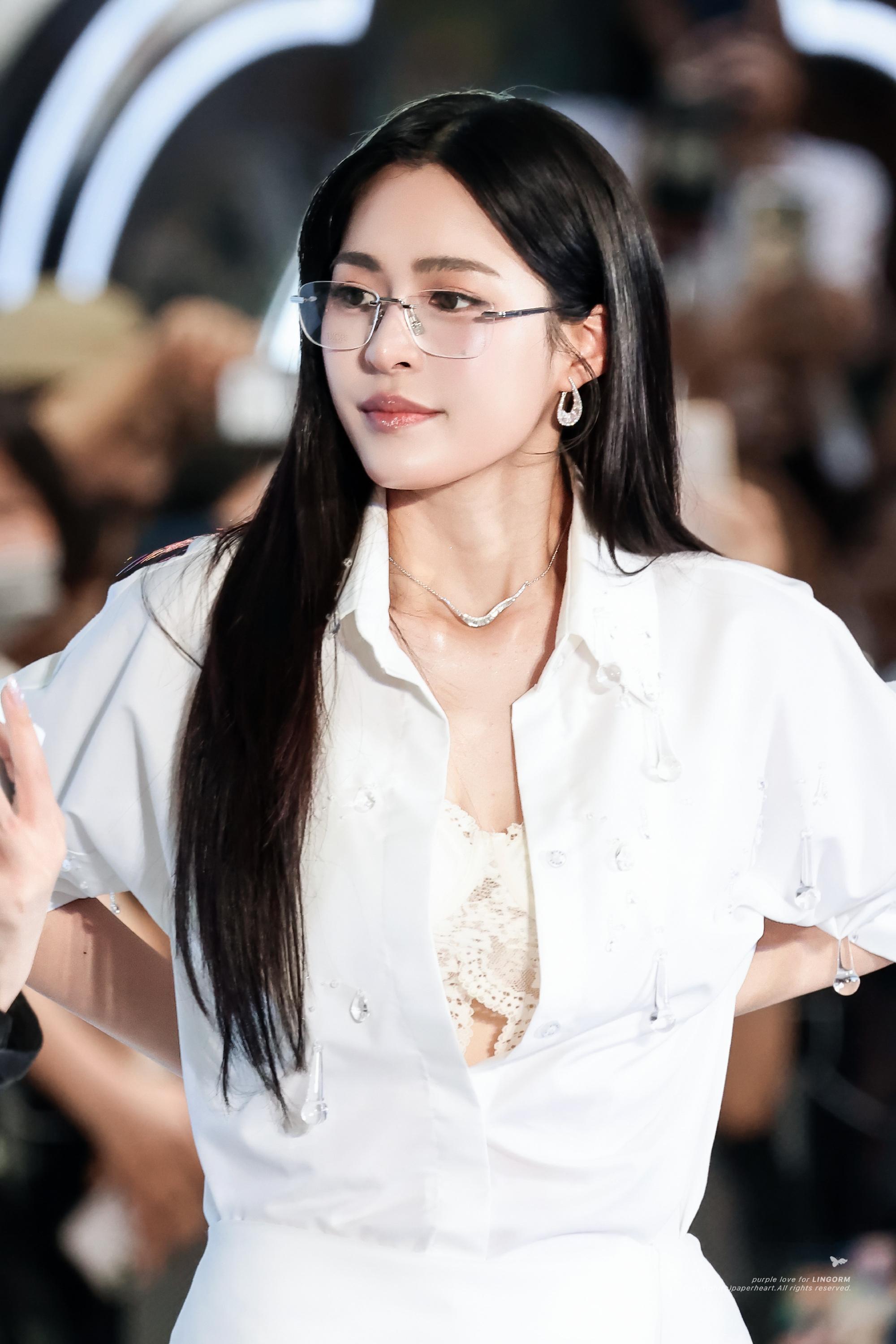 冷艳与性感兼备lingorm[超话] ​​​