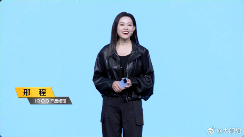 橙子来啦~这台iQOO Z11 Turbo会成为iQOO的代表作，我是说，同价位