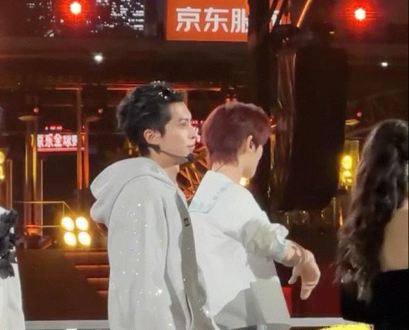 哈哈哈哈哈哈哈哈哈好可爱（cr🫘 