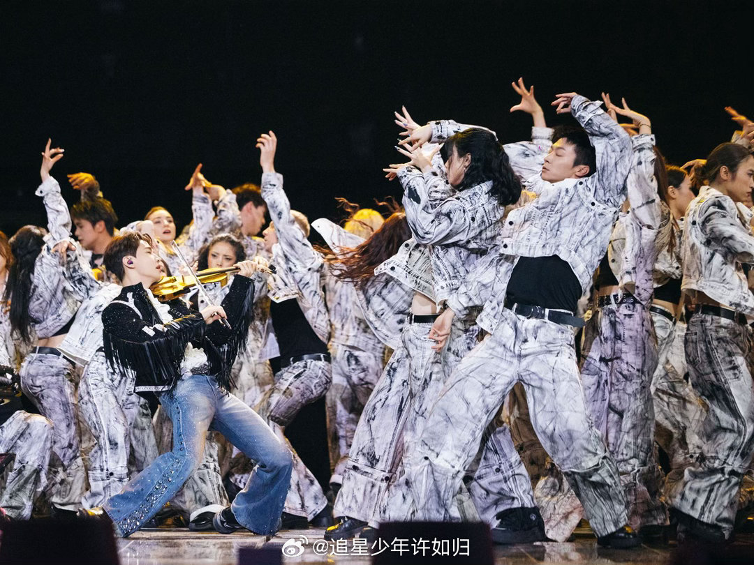 刘宪华16秒预告信息量好大刘宪华官宣双城刷到刘宪华16秒巡演预告直接惊喜住，澳门