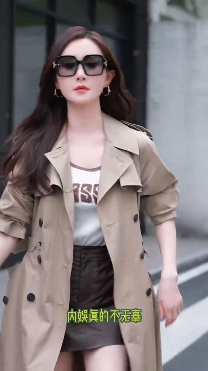 舒畅能走到直播带货这条路上，内娱真的不无辜。她应该是压剧最多的女演员，明明是演技