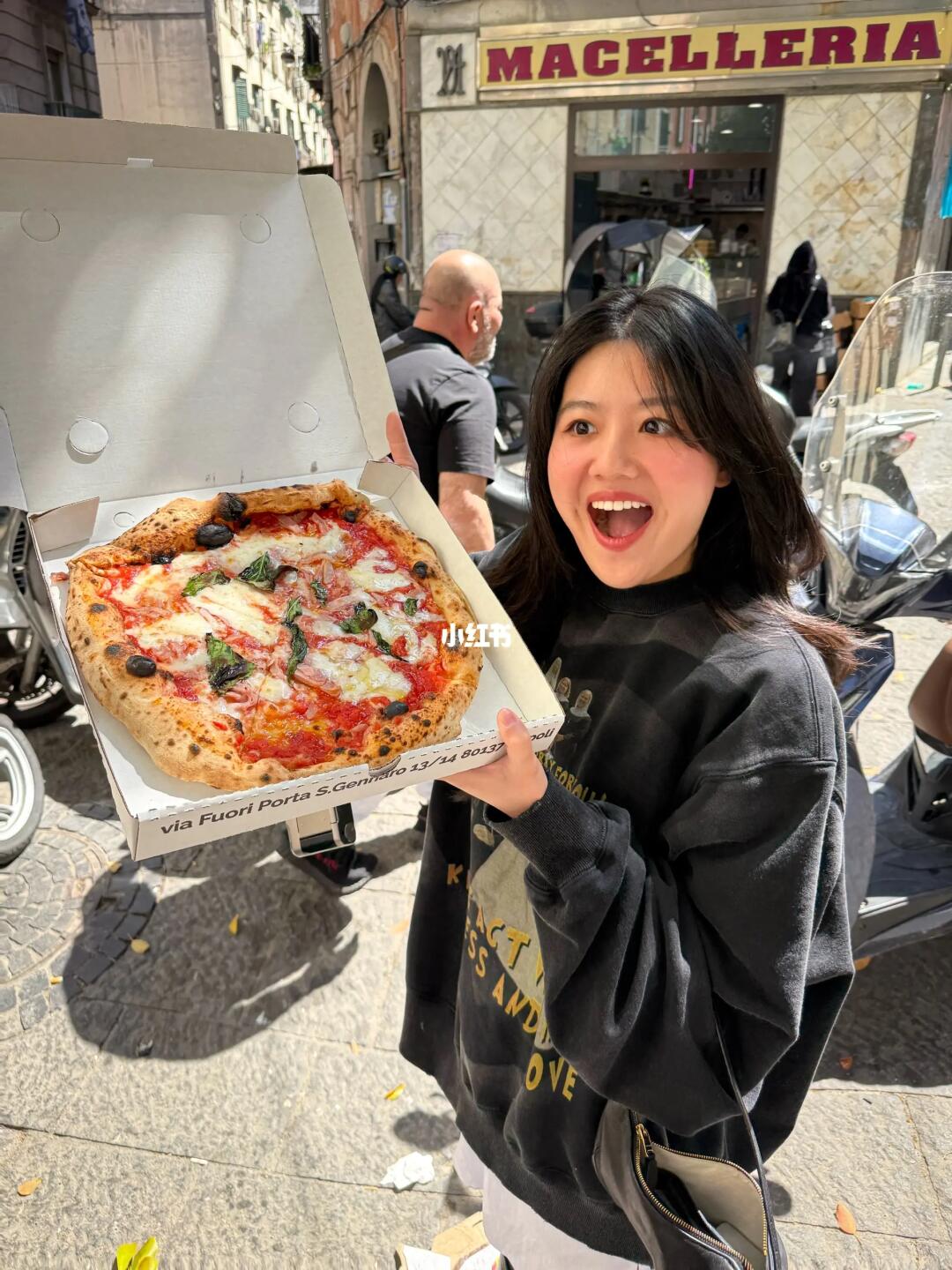 世界上最好吃的披萨在Napoli