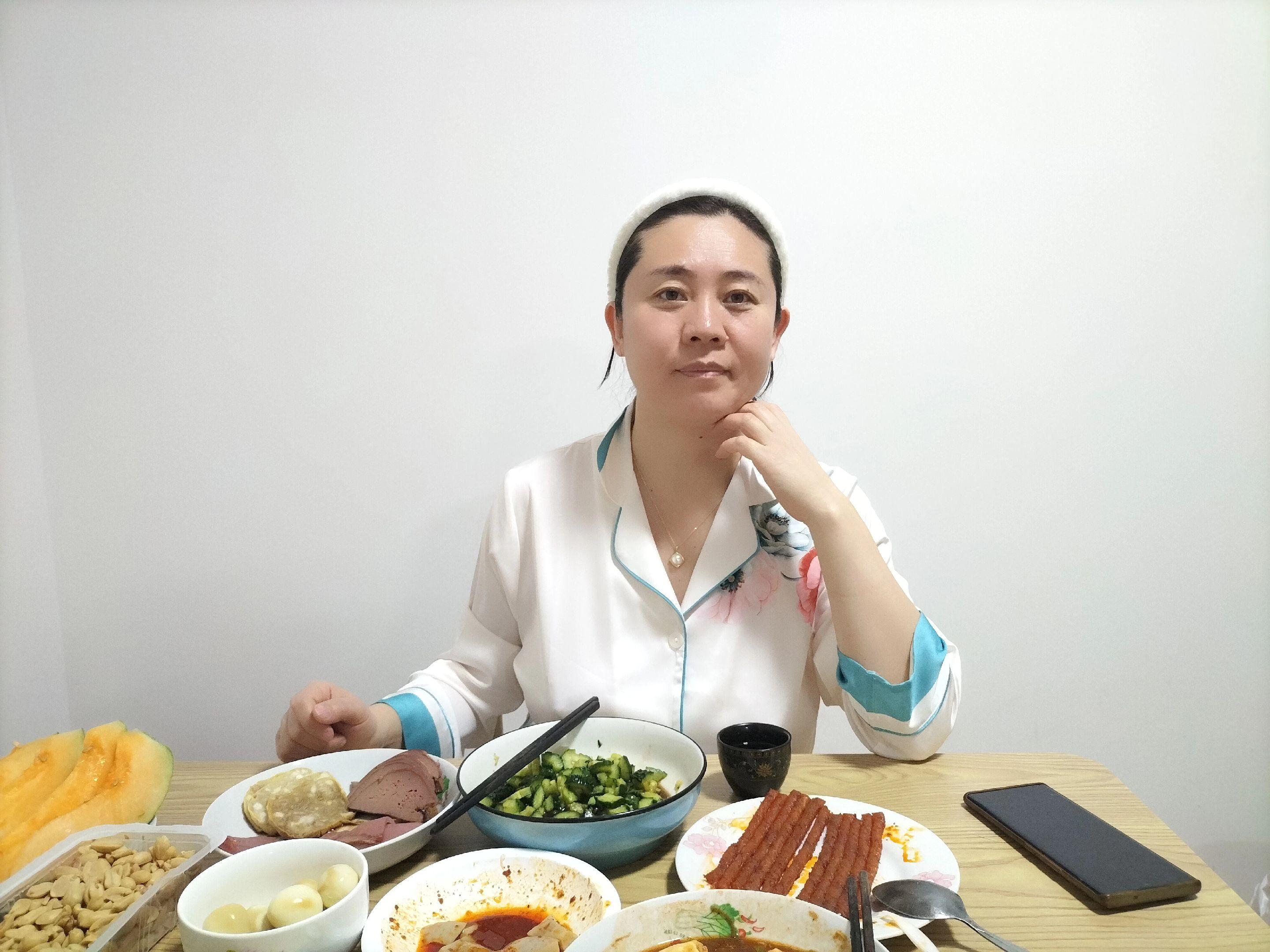 45岁了。匆匆忙忙又一年，简简单单过个生日