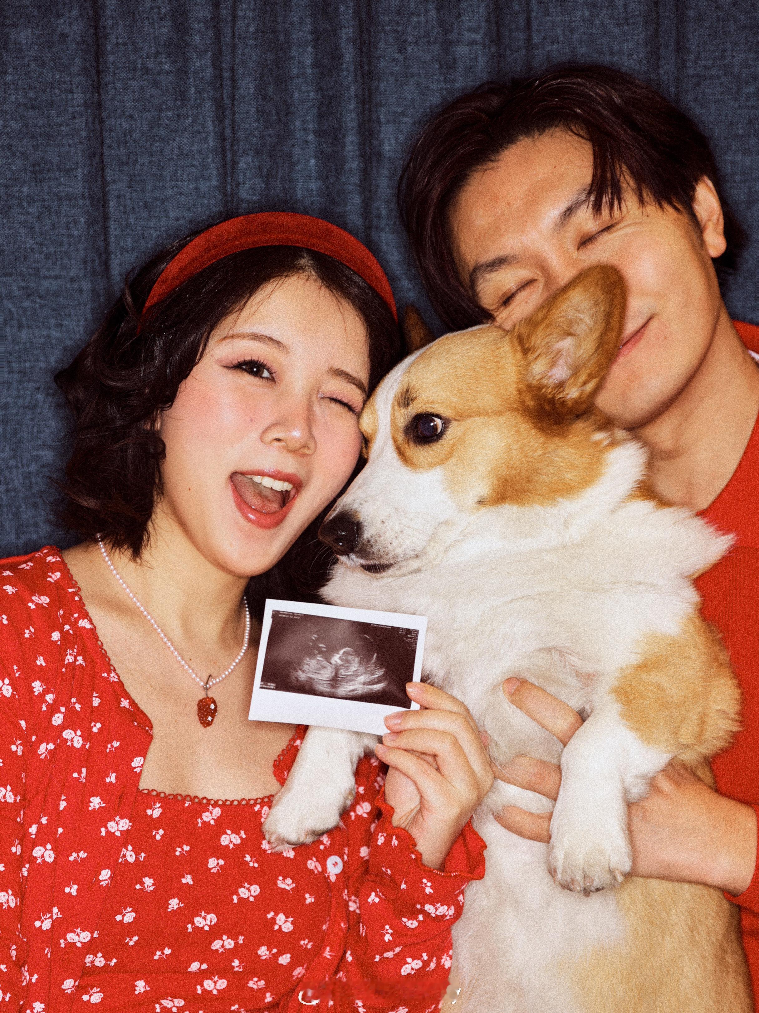 今年要迎接我们的新身份啦！升级成一家四口啦👩🏻👦🏻🐶👶🏻一定是一个