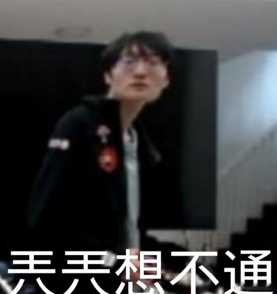 比分1：1！实则上单是2:0！醉安明显比theshy厉害，不过Shy哥慢热，Ti