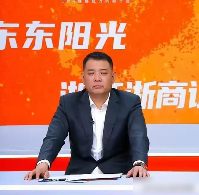 别信王博在更衣室里那套“态度问题”的说辞。
我告诉你，那不是铁腕治军，那是一个