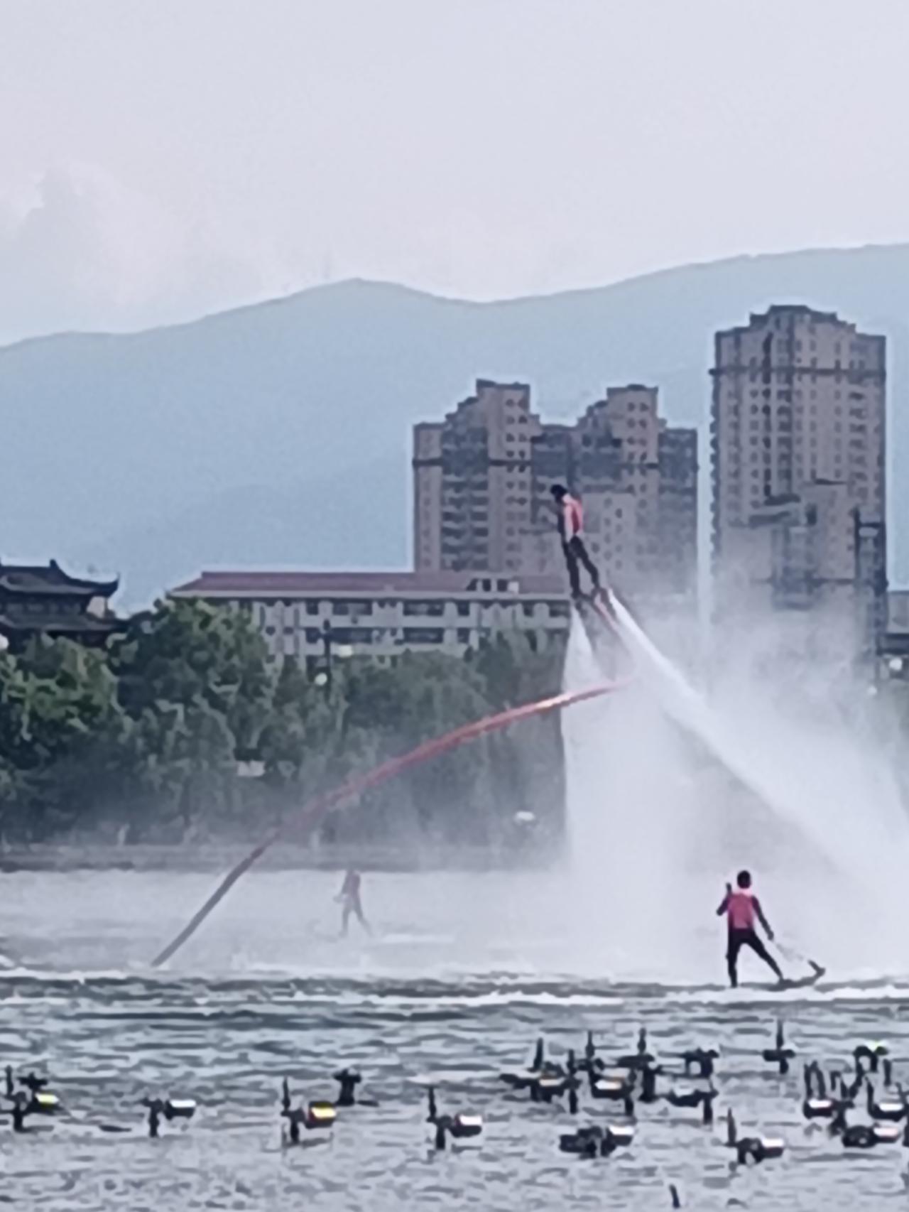 【人世间·悦动汉中：中国浆板国际公开赛（汉中站）预演水上飞】记录我的2026 
