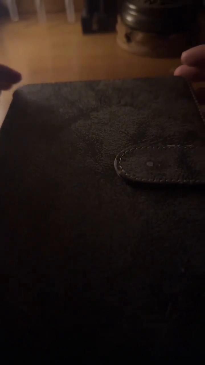 大家好，我是蕾蕾。1982年出生，一个再普通不过的女人。我有写日记的习惯，文化程