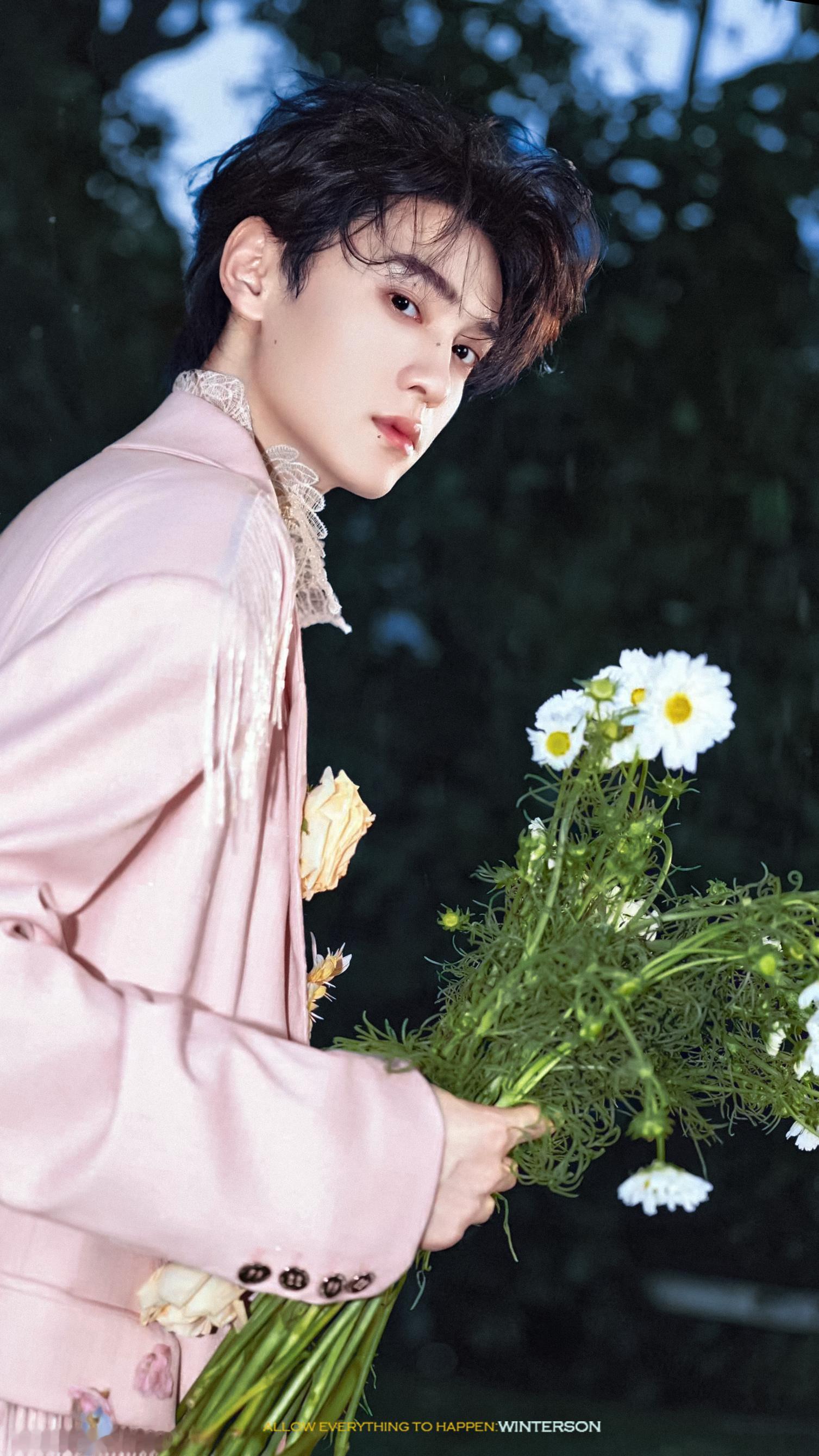 田栩宁.💐🎑┊〈中秋快乐〉 ​​​