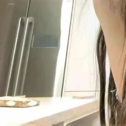 阳光‎信用 🌞每日一善 一叶知霜降，一语感深秋，霜降已至，愿你染尽霜华，心中依
