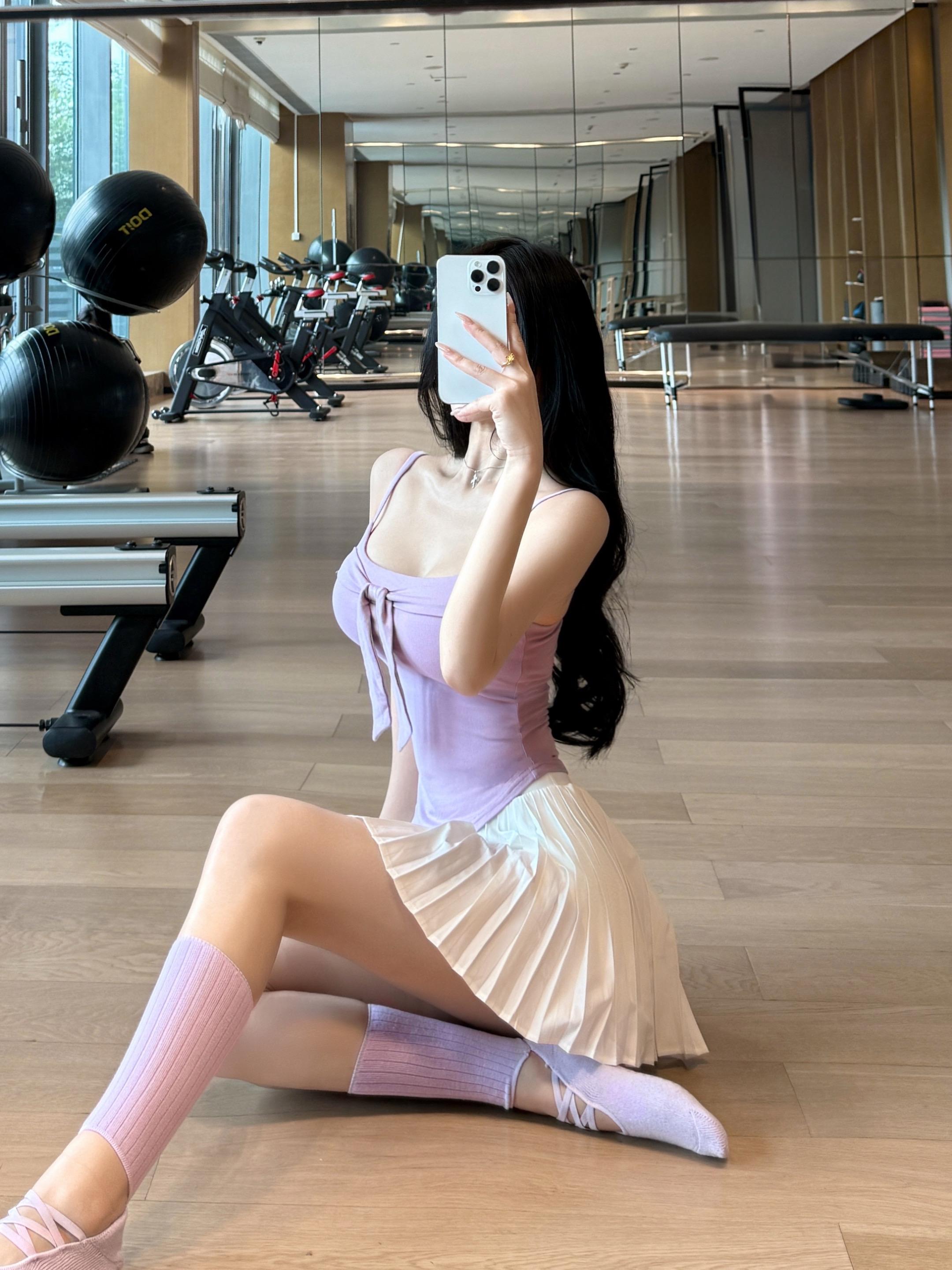 年龄成谜 身材无敌hh.