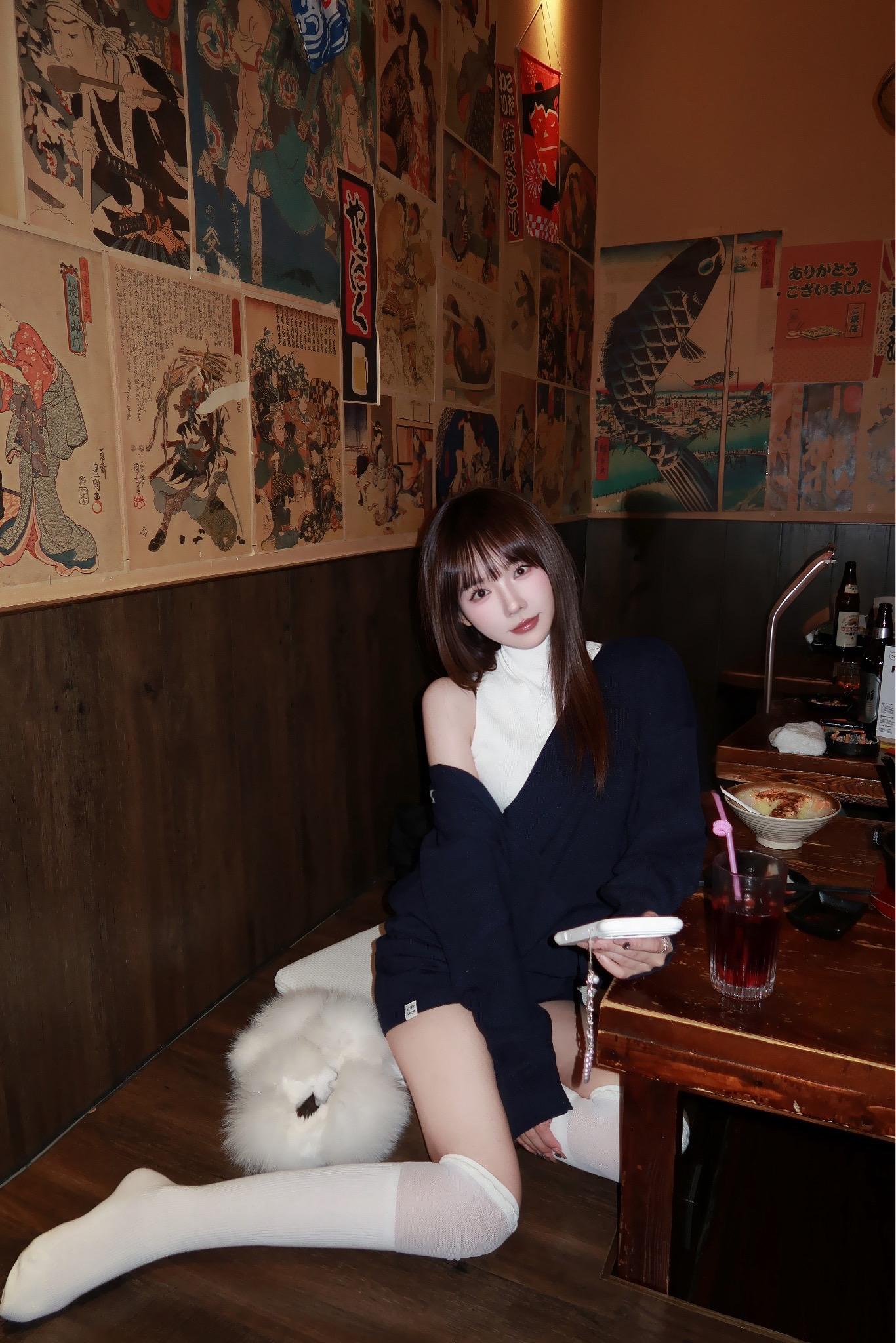 早跟你说了 我是最好的 老是不信老是不信 结果转一圈回来 当狗都要排队了