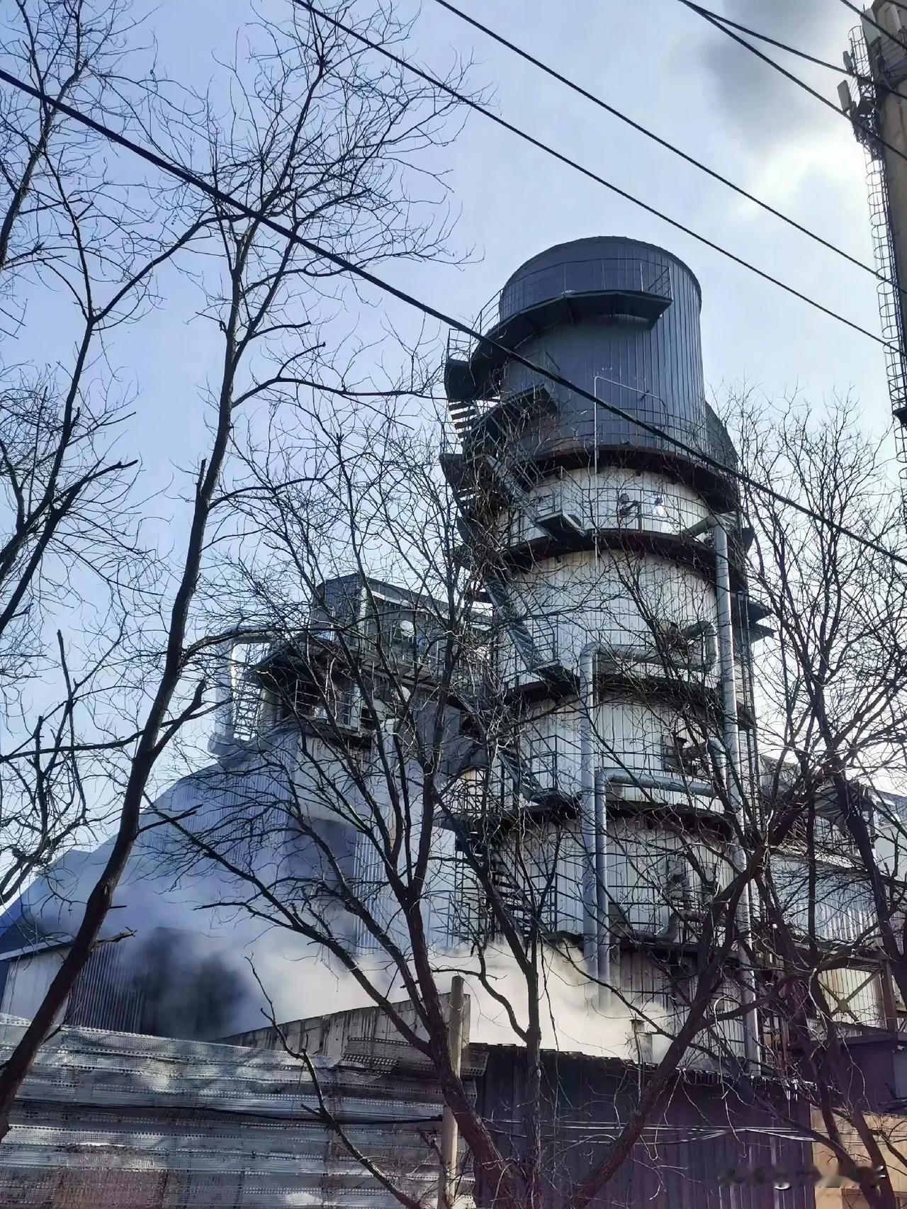 说句实在话，李家街老破小住宅的温度，这一冬天烧的真不错，比我现在住的房子要好！锅