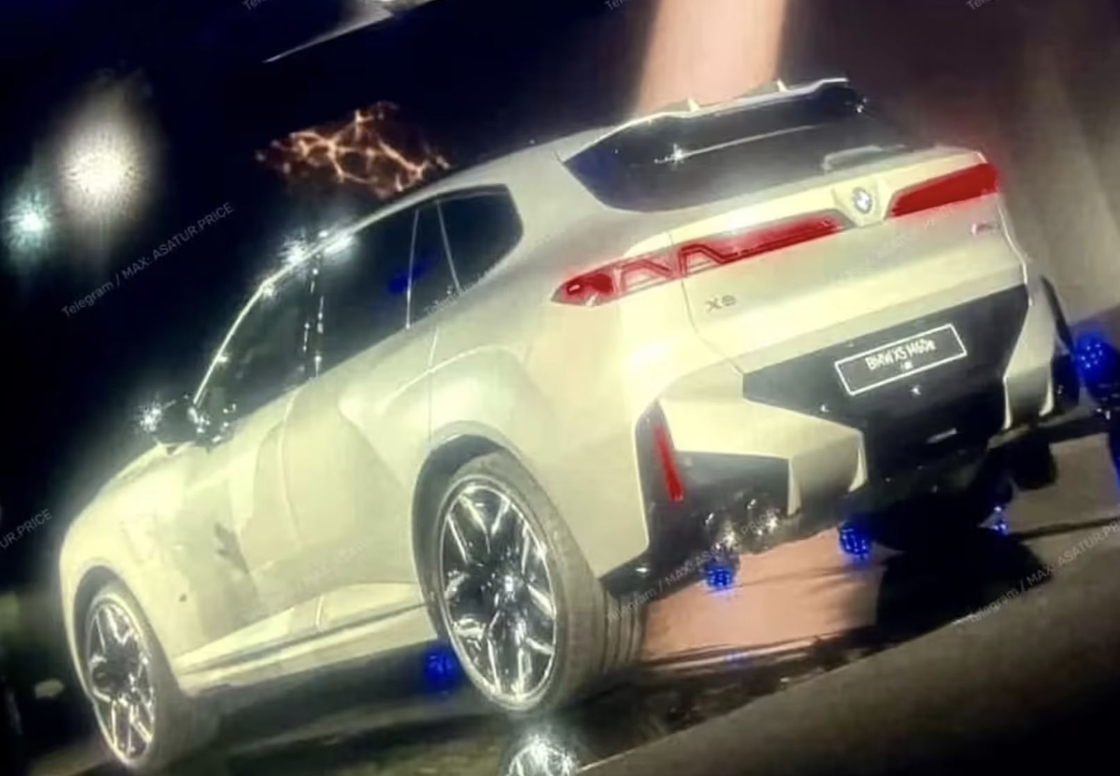 中期改款宝马7系和新一代宝马X5实车曝光...1：新一代宝马X5采用了品牌“新世