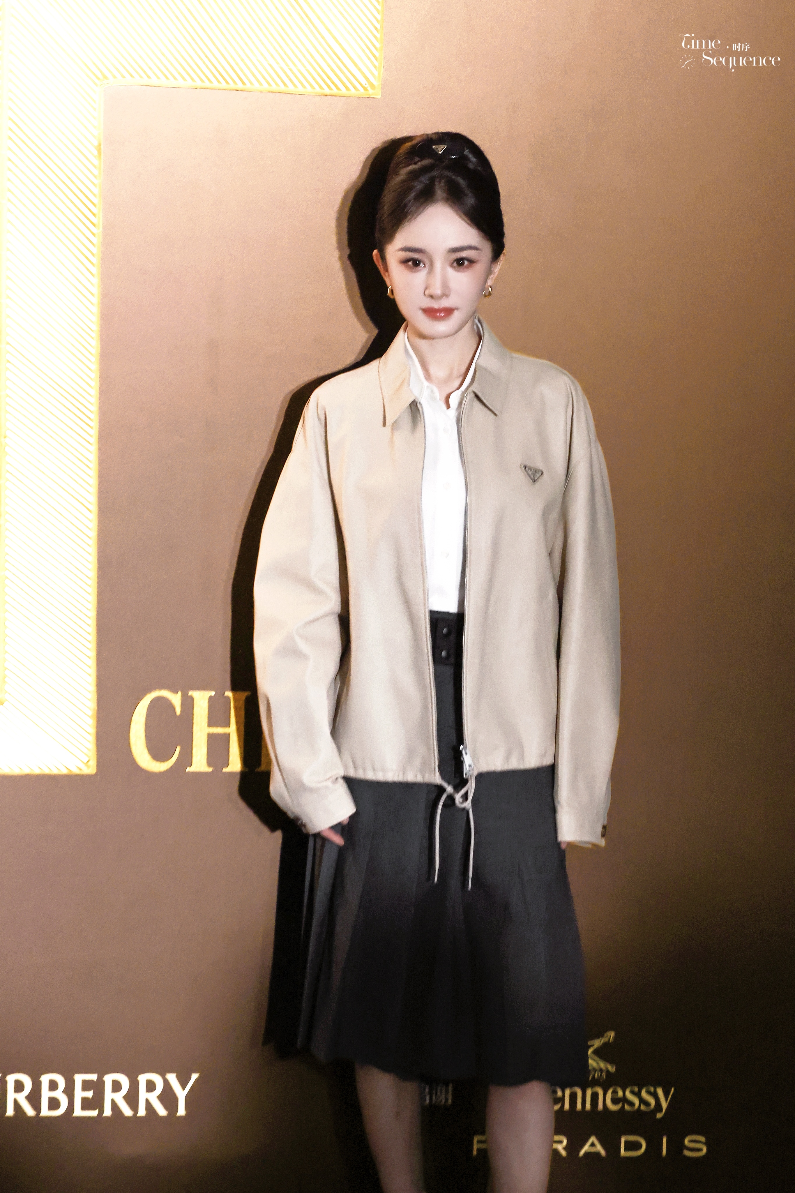 “Prada女王来了”👑杨幂完全女王来的