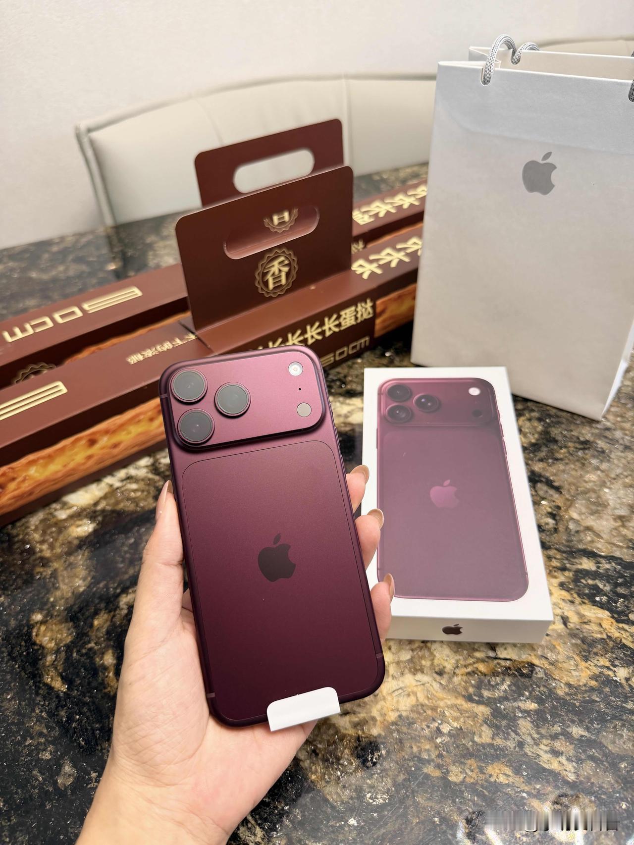 苹果2026秋季发布会刚落幕，iPhone 18 Pro系列和首款折叠屏iPho