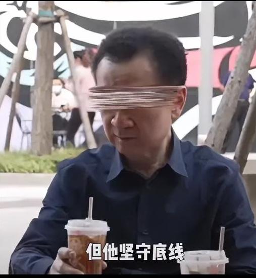 王健林父子：
两种财富观下的人生反差！
大众对富豪生活的想象里，王健林父子的状态