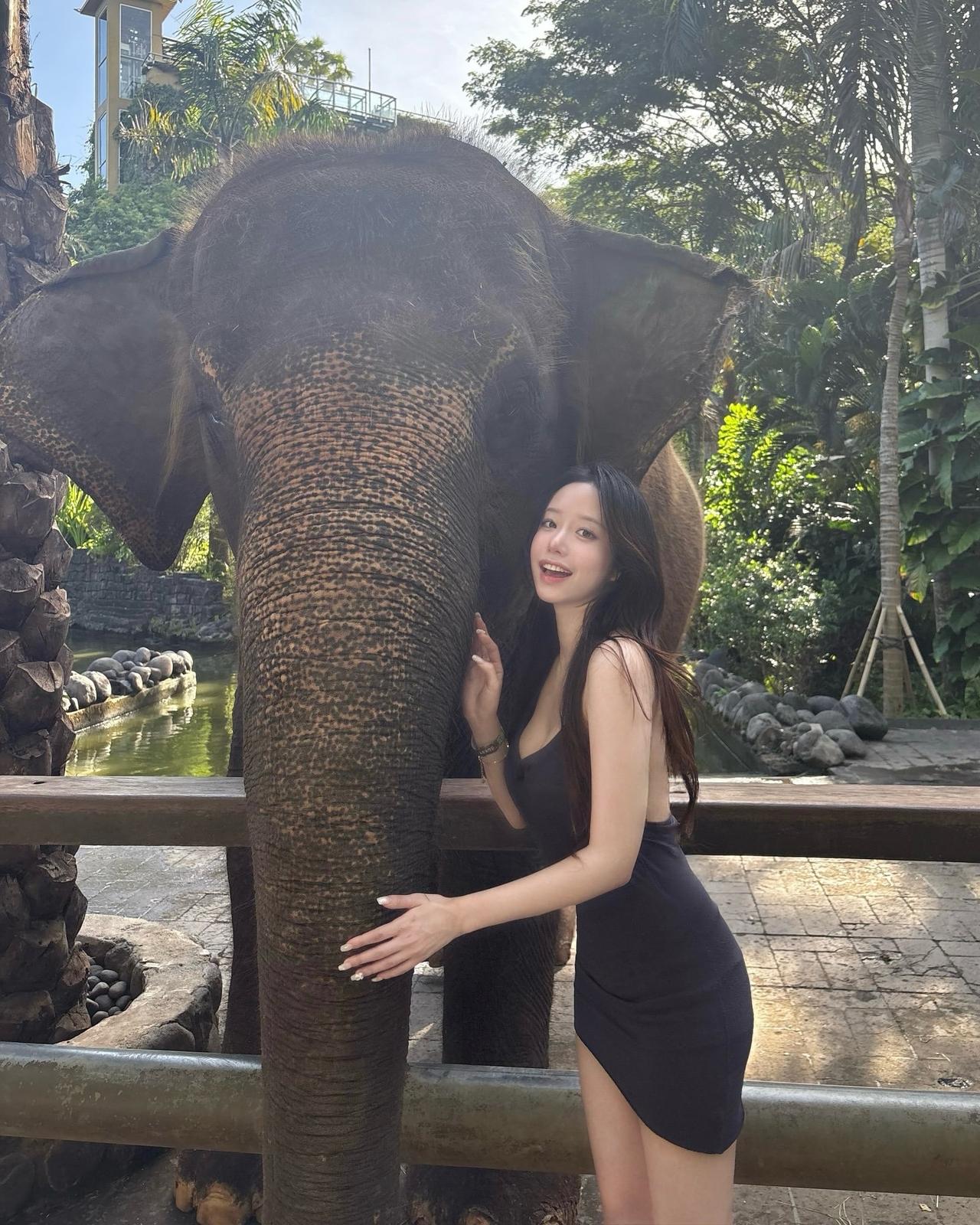 👣最好的时光在路上
所有快乐不用假装💋