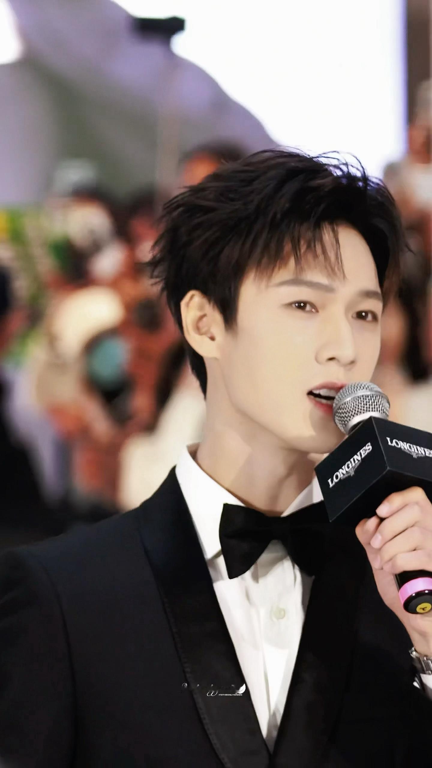 昀牵孟绕  昀牵孟绕 来看一版动图的豹豹 