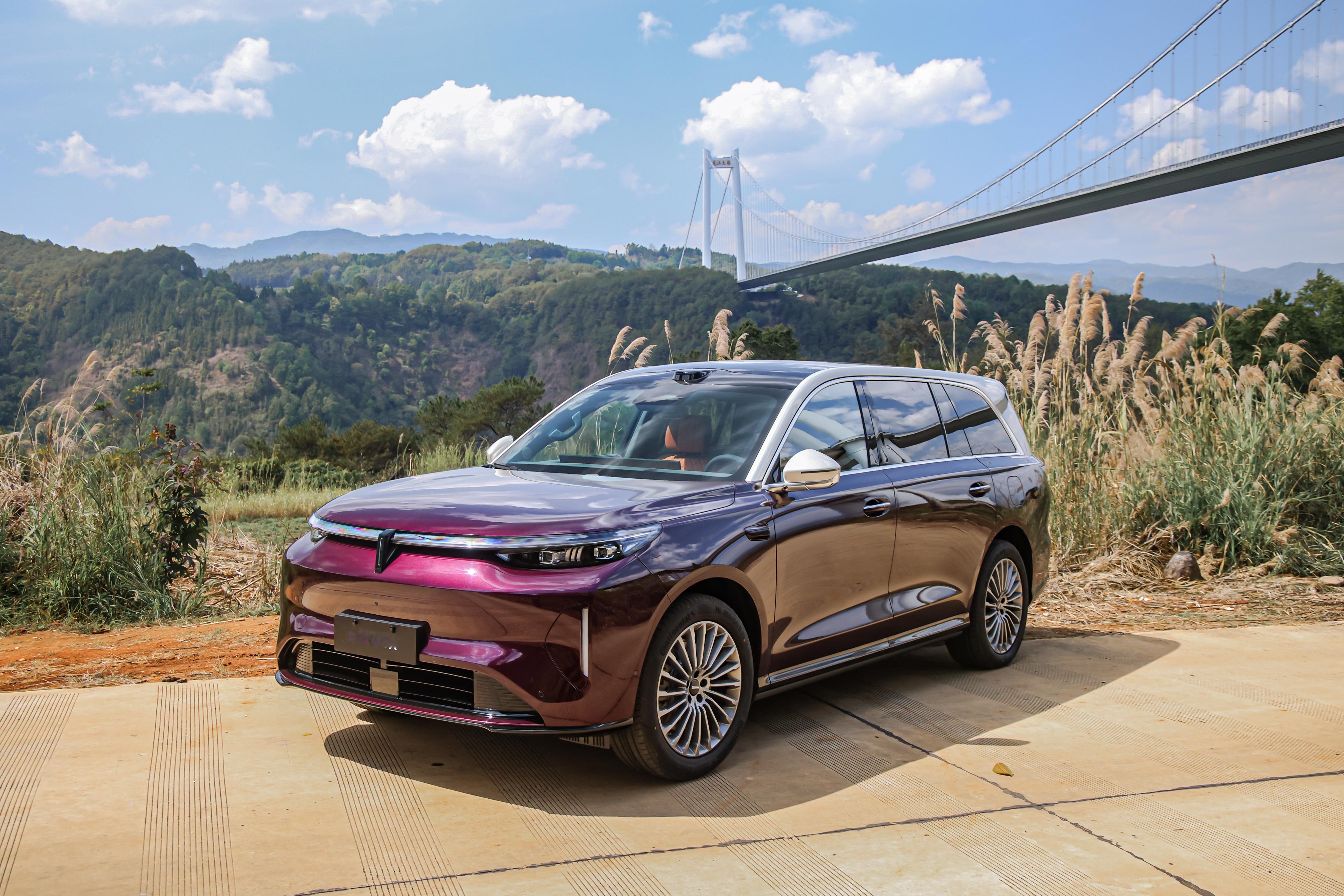 长城造车的理念和观点一直是比较坚定且犀利的，这次魏牌发布的海报也不例外，动力，是