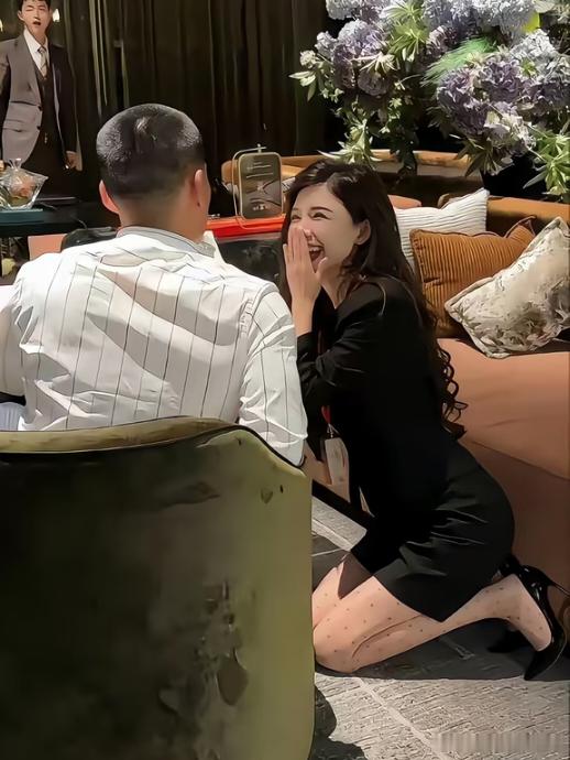 这要是我女朋友工资一个月上万我都不会让她干的 