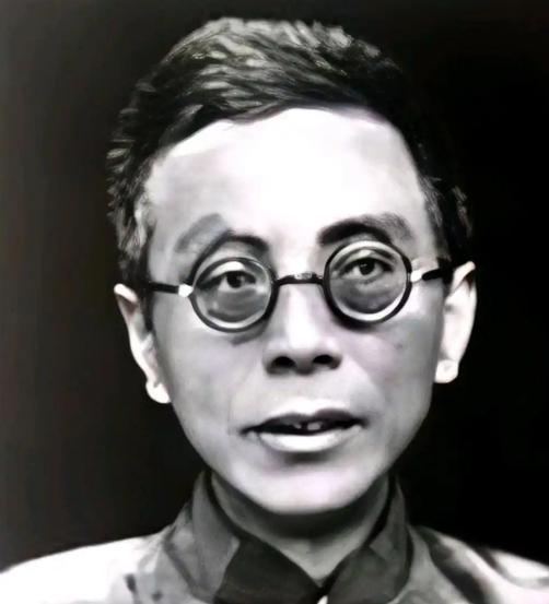 1938年，大汉奸陶锡三在家里宴请日军。突然，她听到女儿哭喊着：“救命啊，救命啊