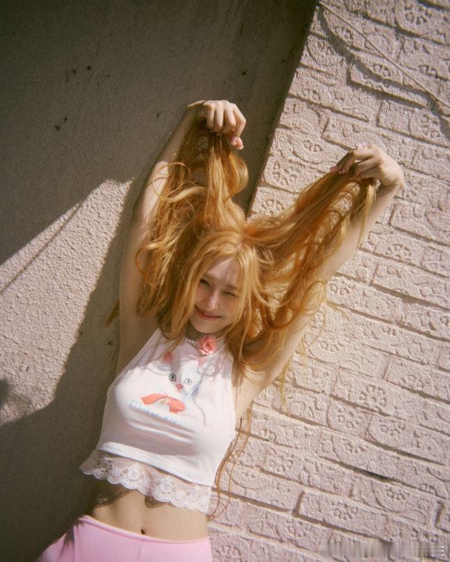 JOY朴秀荣[超话] 将于8月18日发行首张迷你专辑《From JOY, wit