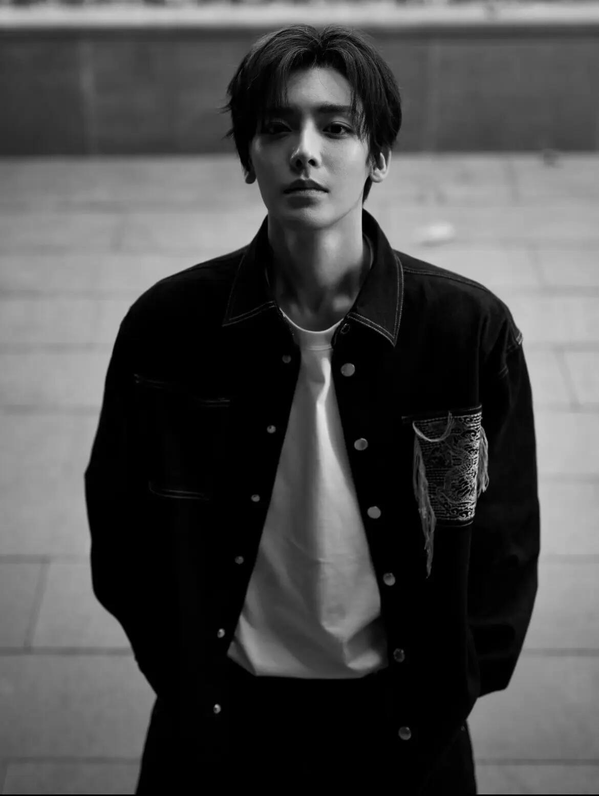 你们什么时候入坑侯明昊的从早期帅到现在捡子时期更是嫩到不行[憧憬][憧憬][憧憬