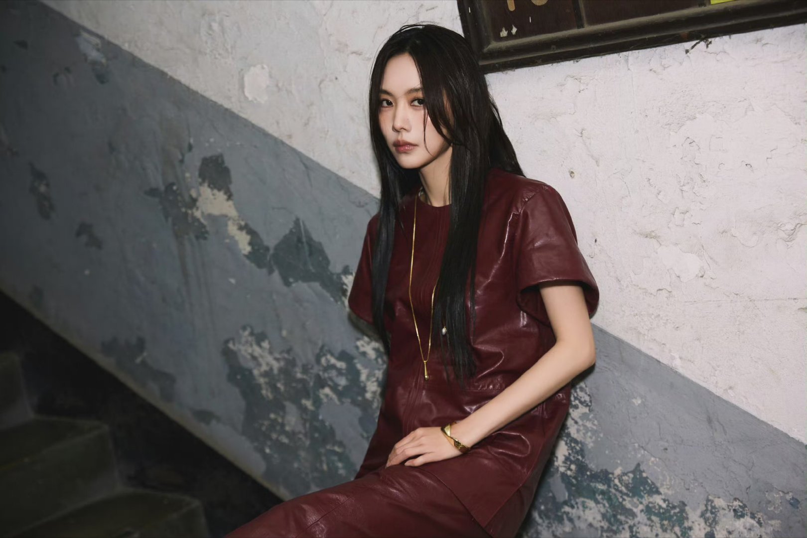 王霏霏看秀官方镜头王霏霏秀场生图 首尔时装周王霏霏状态封神！官方镜头怼脸依旧抗打