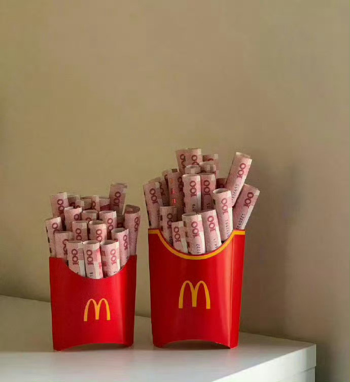 大年初六恰是马年马日大年初六迎六顺順风、順水，順財神家順、人順，万事順新的一年，