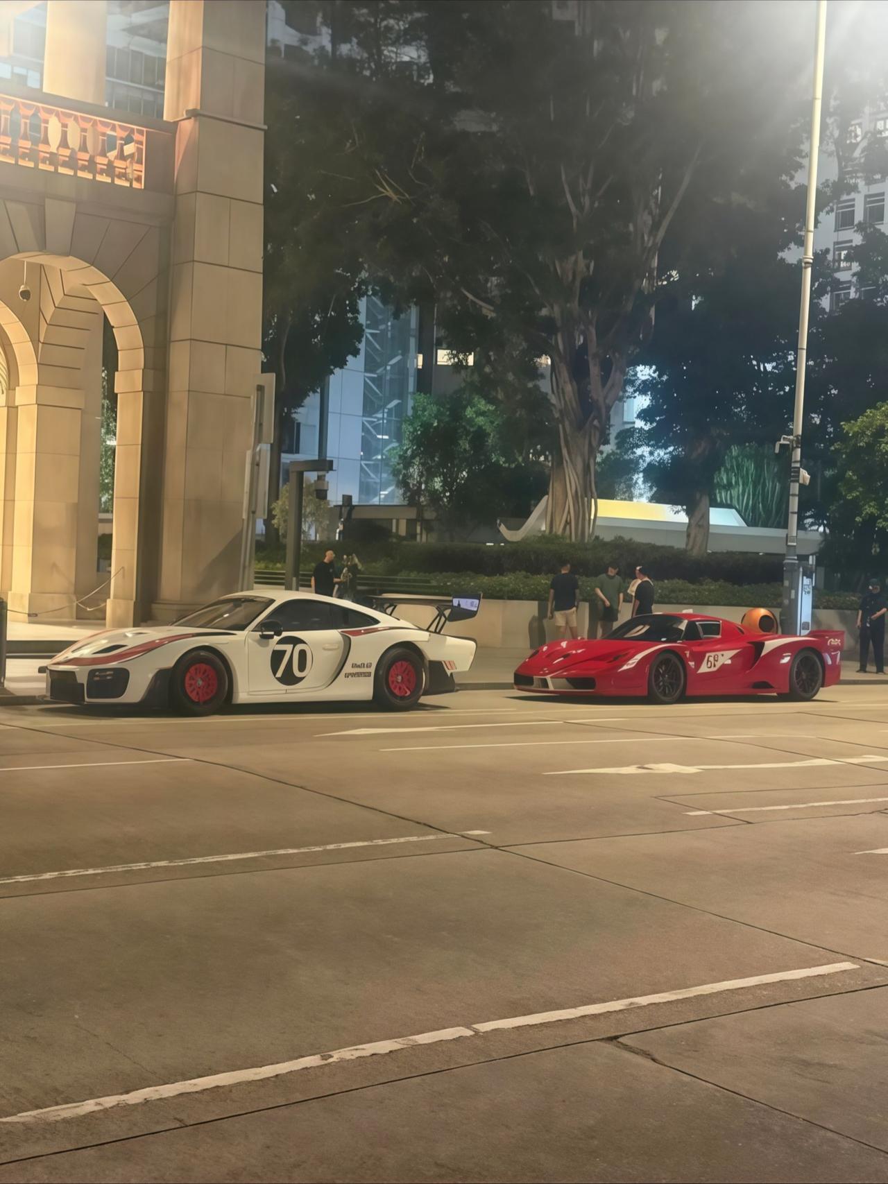 香港中环深夜惊现两台狠货保时捷935 法拉利fxx ferrari 顶级超跑